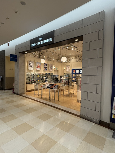THE　CLOCK　HOUSE店舗画像１